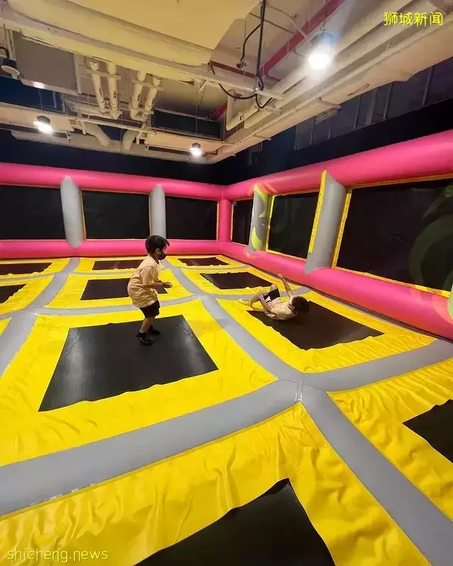 一次讓你減壓又減肥！盤點新加坡6家蹦床樂園，花式蹦跳、放飛自我😮快來放松高壓緊繃的神經吧