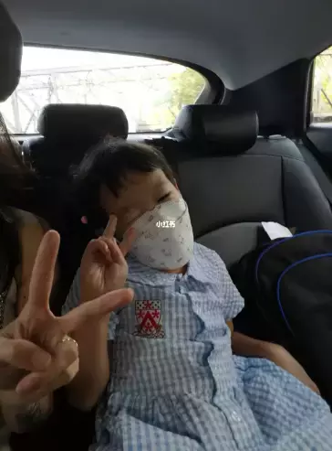 在中國有房不住、有車不開！1個月花10萬房租，“自討苦吃”來新加坡陪讀，她爲了什麽