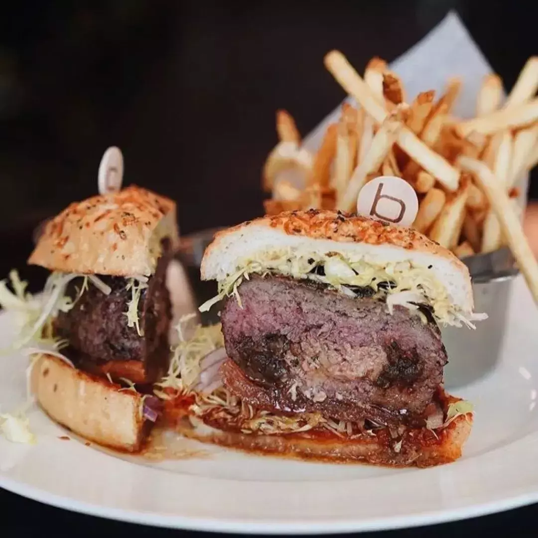 2022伊始，讓坐擁濱海灣無敵美景的餐廳，來開啓元氣滿滿的新年吧