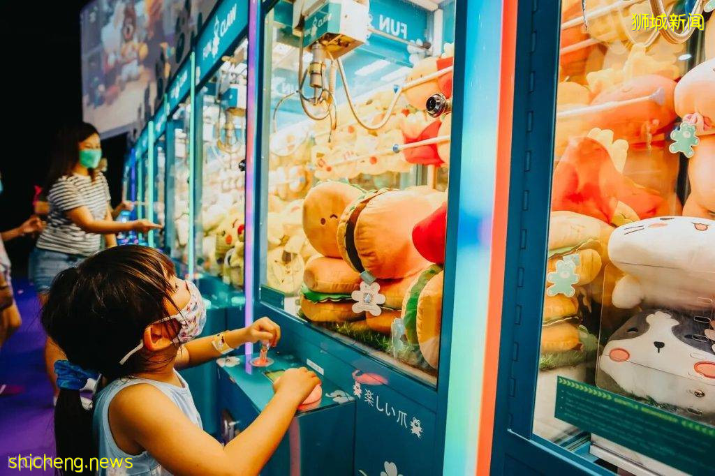 溜娃新去处👏新加坡最大的室内充气城堡嘉年华回归!随你旋转跳跃、自由蹦跶👧