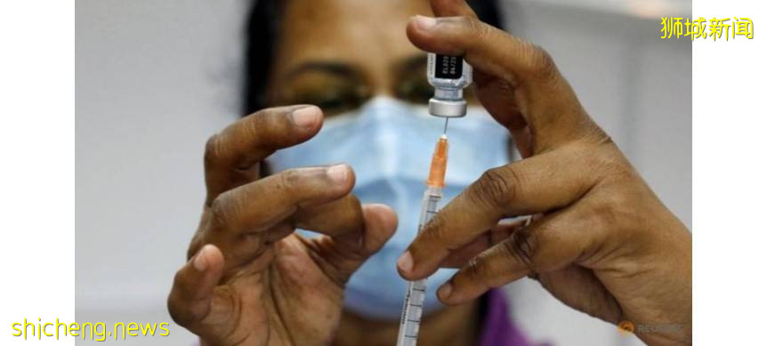 专家:完成接种三到六个月 最好接种加强针mRNA疫苗
