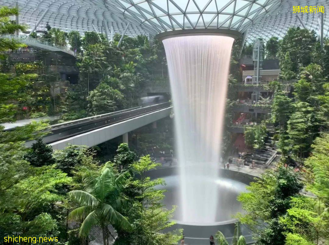 小小新加坡居然有5個瀑布,隱藏著世界最大的室內瀑布