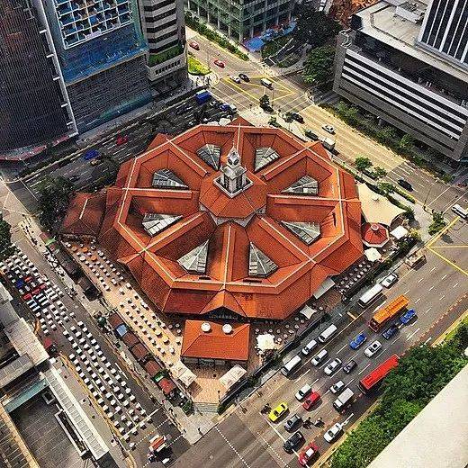 新加坡市中心老巴刹爆炸起火，緊急疏散50個攤販，濃煙滾滾