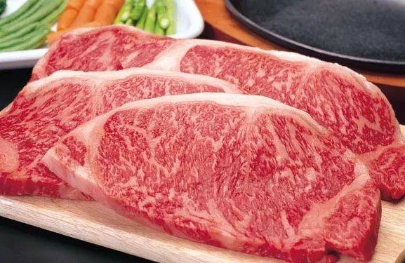 想吃日本顶级的宫崎牛？这间平价日料店就有哦