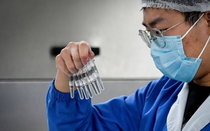 新加坡最快明年制定疫苗接种计划,中国浙江启动面向民众新冠疫苗接种计划,创世界首例