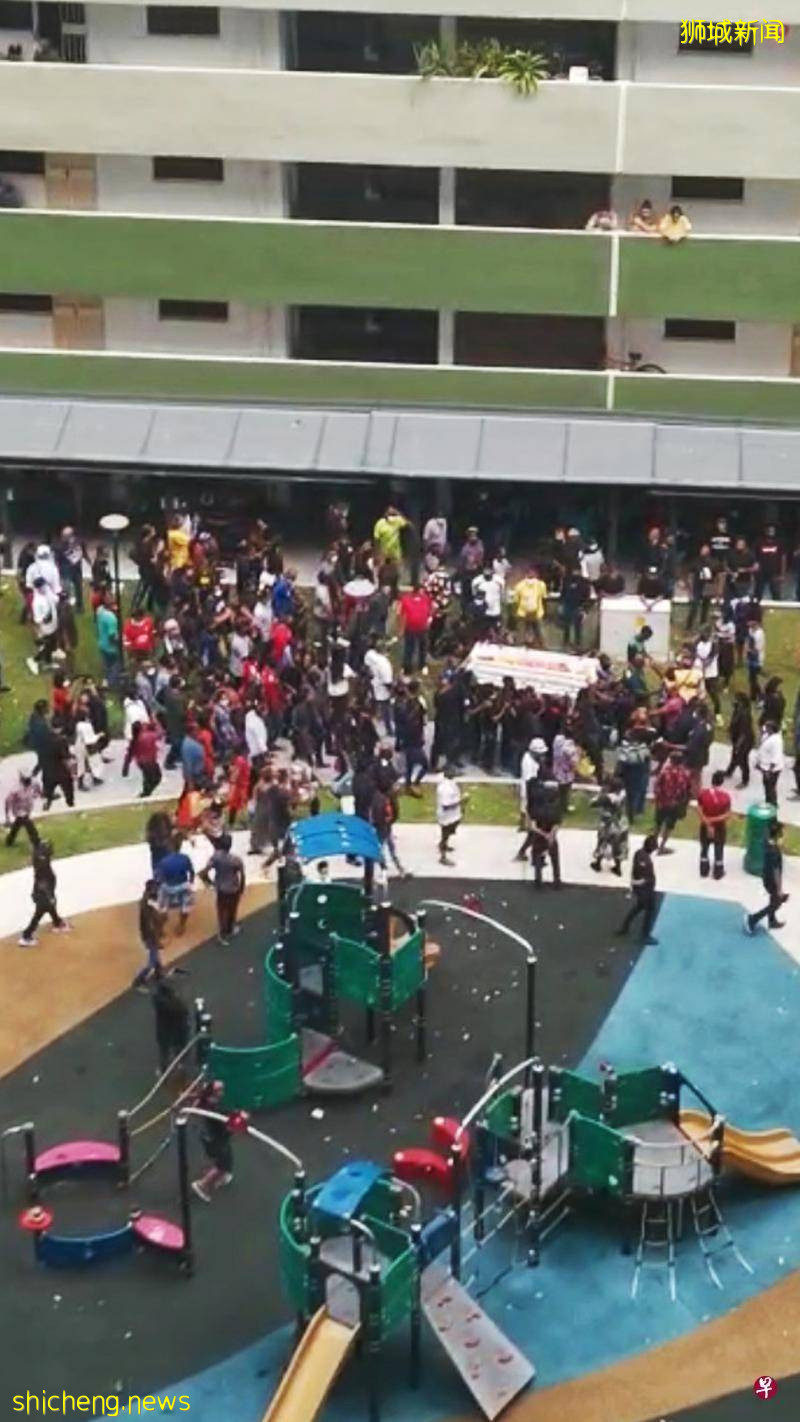 200人抬棺喧嚷  42岁男子涉行为失检被捕