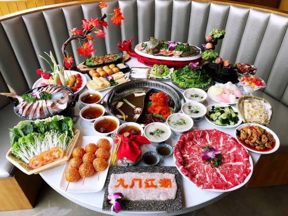 超多選擇！火鍋、粵菜、川菜、湘菜11家新加坡年夜飯，滿足中國胃