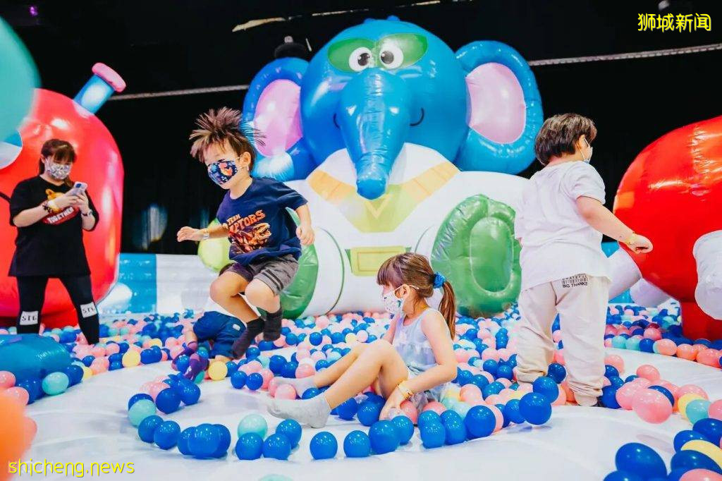 溜娃新去处👏新加坡最大的室内充气城堡嘉年华回归!随你旋转跳跃、自由蹦跶👧