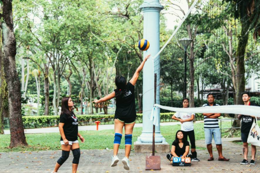 新加坡一处公寓规定:禁止女佣使用公共设施,否则将被驱逐