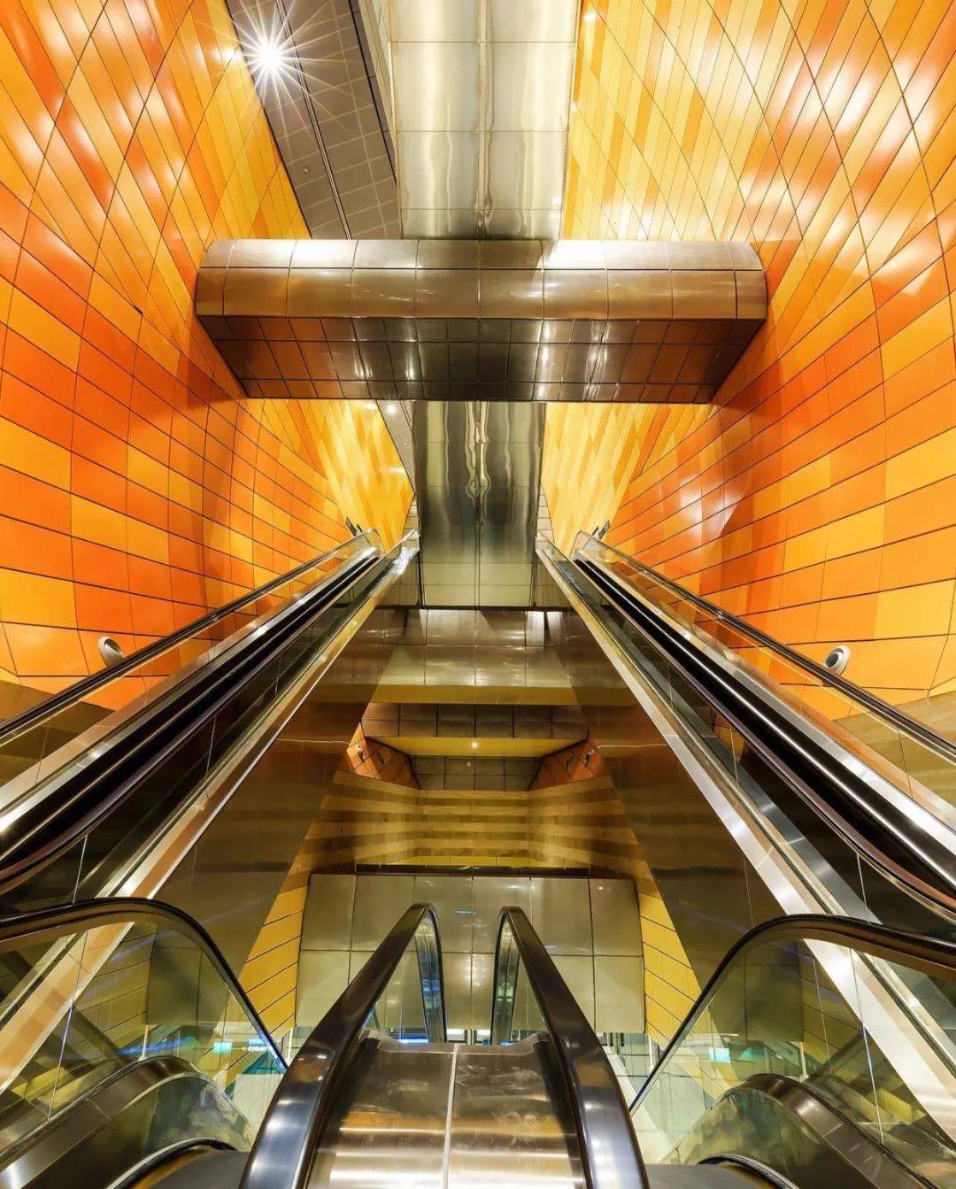 一大波美图来袭~新加坡最美地铁站