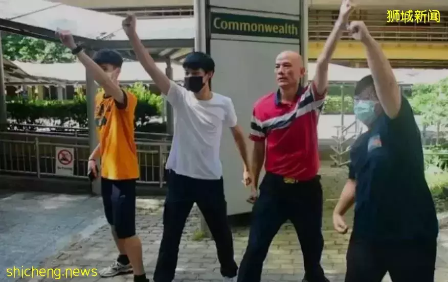 新加坡网红大叔大火“标签”找到了,这次直接火到消防队