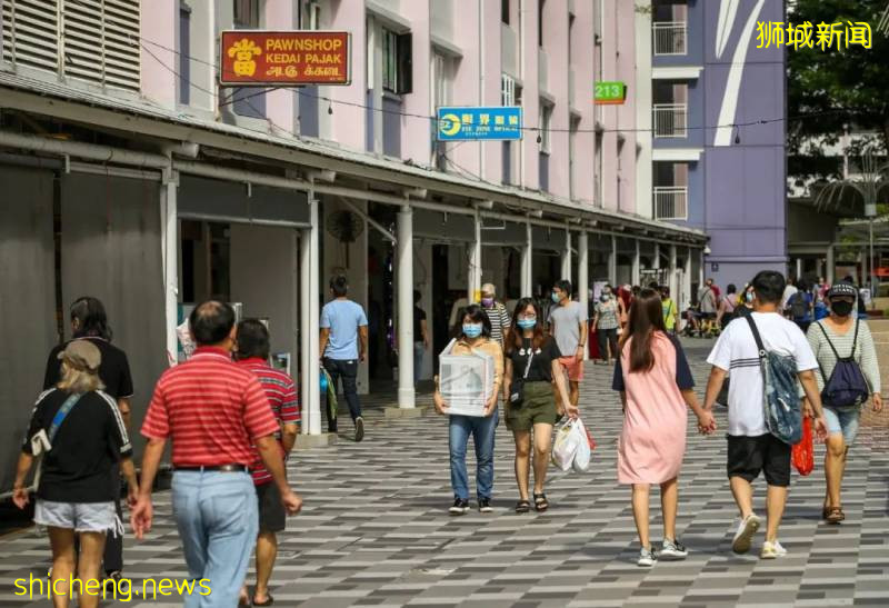 專家警告，若解封後人潮持續，新加坡可能必須重新施加限制!