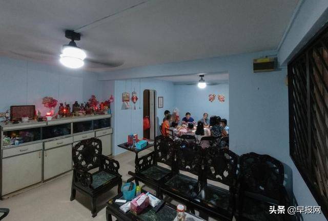 義工協助清理“垃圾屋”三代人終能在家吃團圓飯