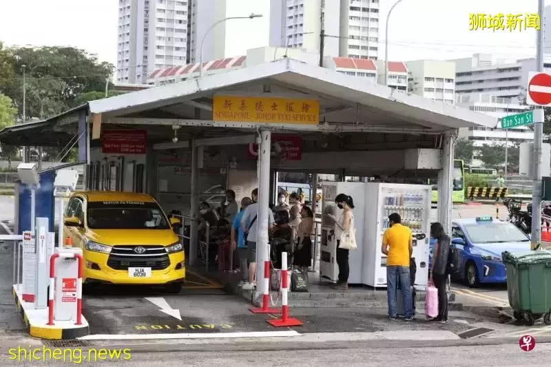 除了扫货、越堤、豪吃,松绑后首个长周末,新加坡人在做啥