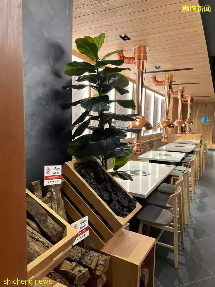 新加坡首家韩式原木烤肉!品尝木材熏烤带来的独特烤肉享受