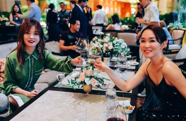 當童年女神趙薇“撞上”新加坡第一美女範文芳,誰贏了