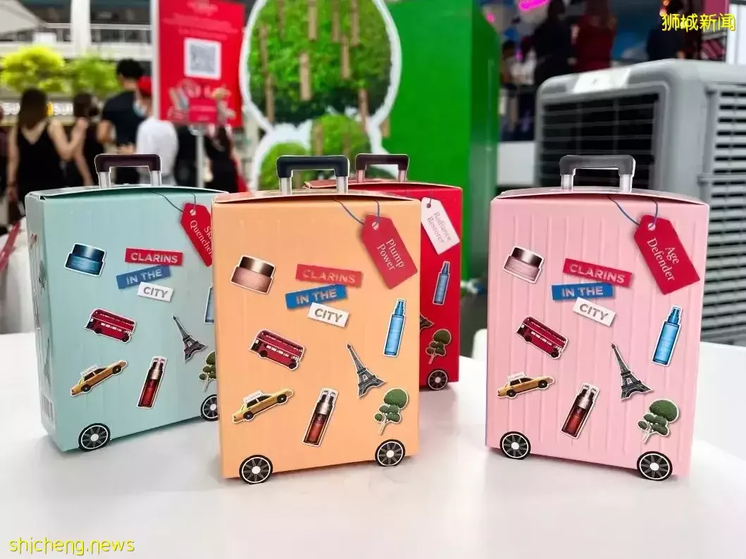 送盲盒、拿旅行小样、喝冰镇咖啡,娇韵诗快闪太豪了吧