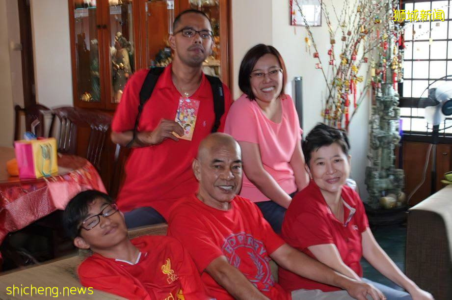 “一只手也能做好正常人的事” 独臂男服役表现佳屡获奖