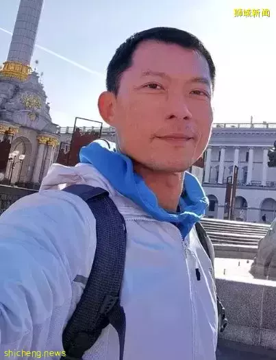 乌克兰人蜂拥逃走、多国撤侨，这个新加坡人却不想走