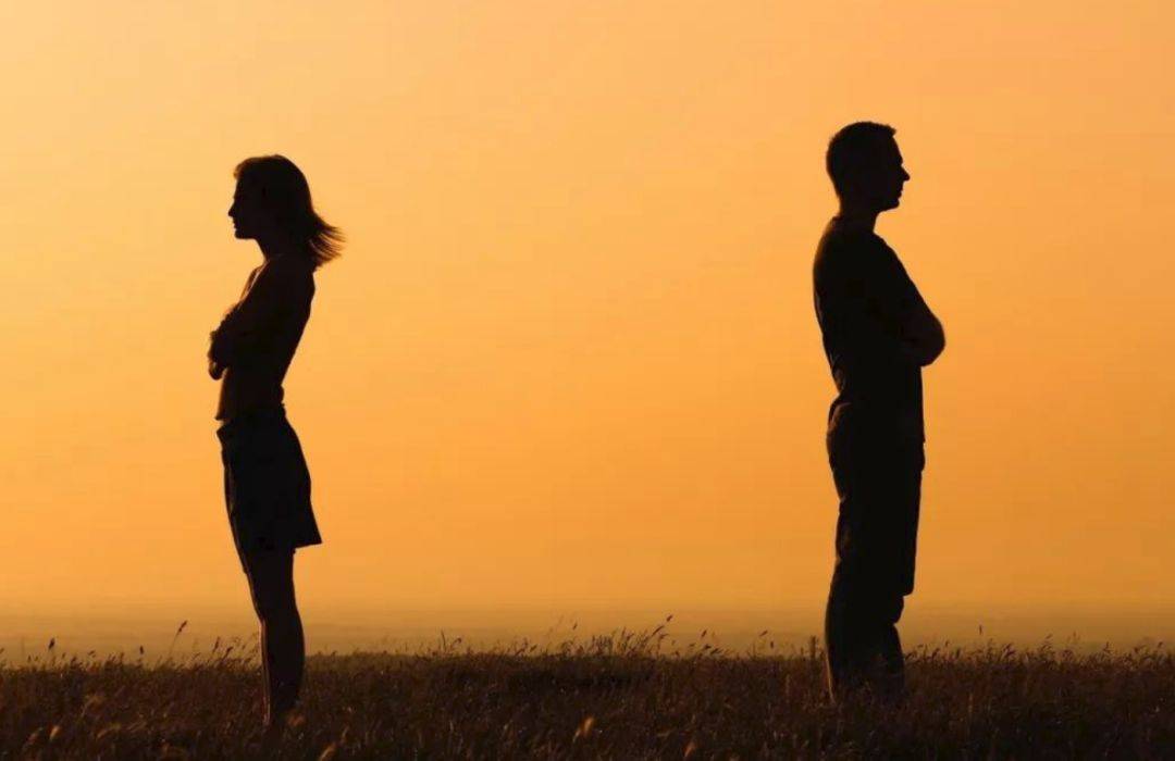 新加坡婚姻數據曝光：男人愛娶高學曆外籍新娘，女人愛嫁老外