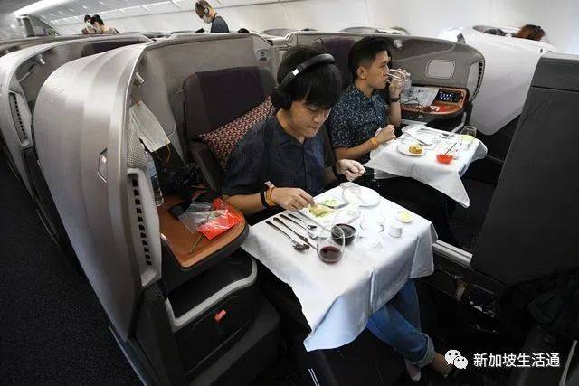 新加坡:久违的航班“味道”