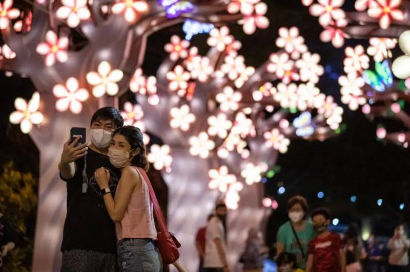 滨海湾花园庆中秋活动正式开启，每晚7点亮灯，为期2周，免费入场