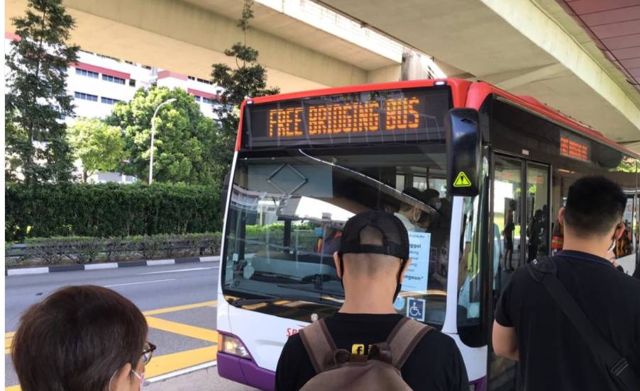 扎心!新加坡地铁周末故障、大批人流滞留,网友:以为到了苏伊士运河