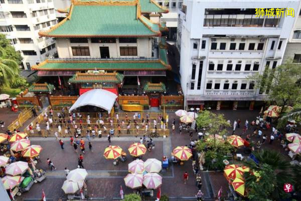 ◤新国阻断措施◢四马路观音堂重开 约300善信排长龙