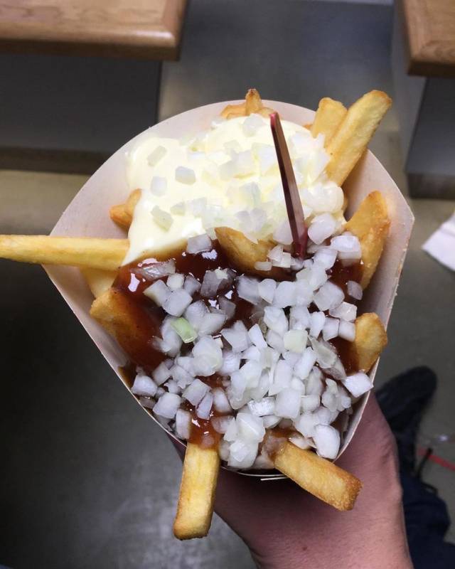 荷蘭薯條專賣店🍟 Martin Zwerts SG爆款厚切薯條+15種秘制蘸醬，滿滿一盒超過瘾