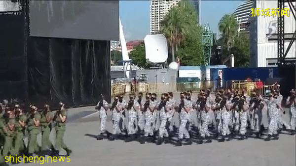 直升機、戰鬥機出動！李顯龍發表重要講話！56年了，新加坡讓全世界感動哭泣