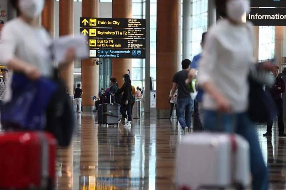 新加坡關閉多國綠色通道！32名女傭、機場安檢員感染，入境通道有高風險