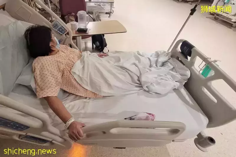 未坐稳就开车 巴士急煞 华妇重摔 