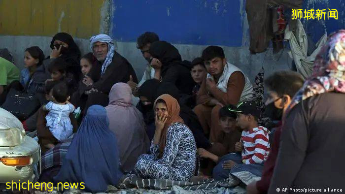 阿富汗机场2次爆炸、72人死亡！新加坡已紧急派出运输机协助撤离