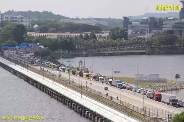 ◤新国7月起禁持工作证者使用外国注册车◢搬回新山居住 每天往返两地 越堤族:只是回到原点