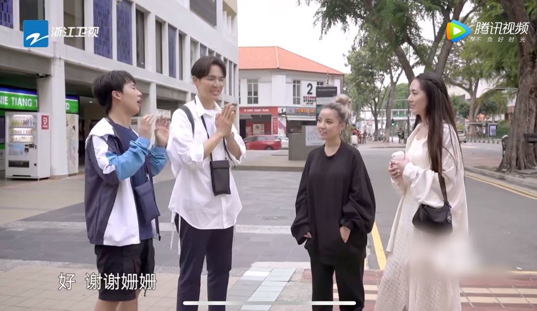 新加坡性感网红带钟汉良、郭麒麟打卡知名美食～