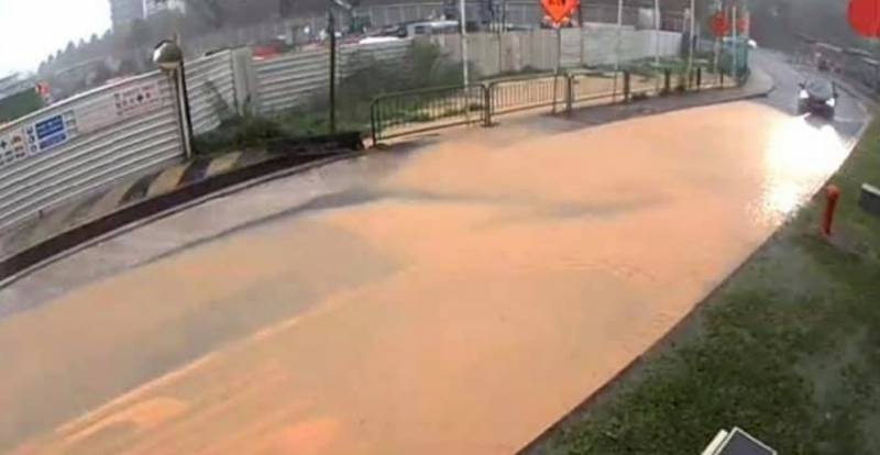 新增1例累计58020例,由于倾盆大雨新加坡多个地点有发生山洪暴发的风险