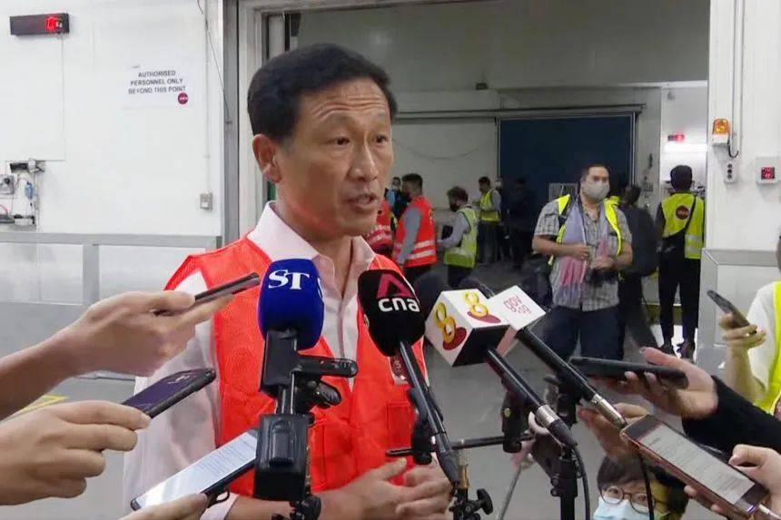 來了!首批中國疫苗抵達新加坡!部長官宣:第三階段將持續到疫苗生效