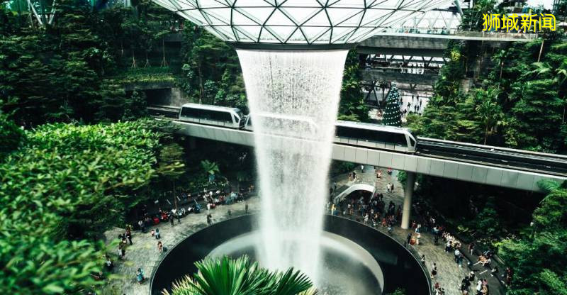 不能来一场说走就走的旅行，那就来樟宜机场shopping吧，樟宜机场采用高科技为旅客保驾护航