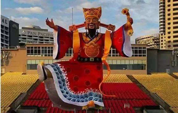 来新加坡以后,才知道这里的年味这么“俗”