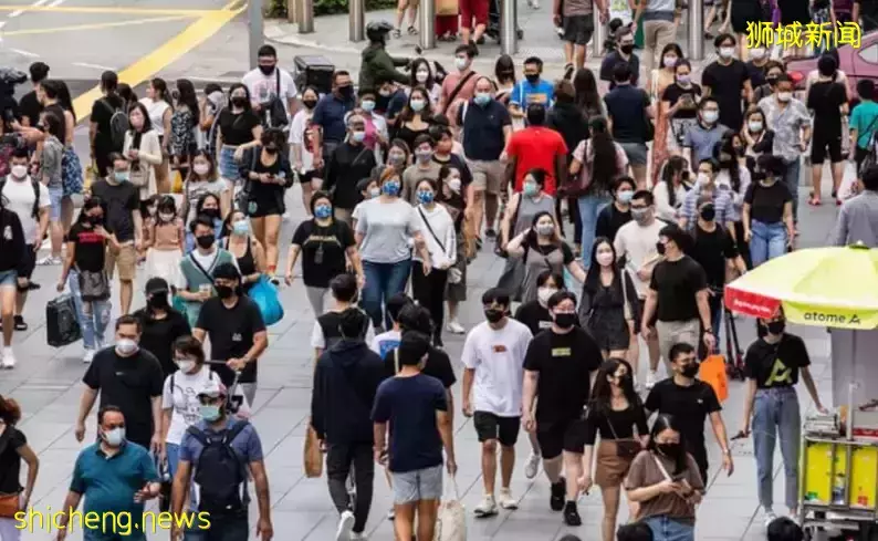 部长:本地几周内或迎来新一轮、更大规模感染!英国突然官宣“躺平”,新加坡会跟进吗