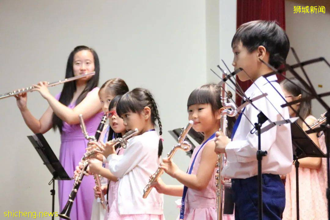 一年一度！新加坡家長都在這裏通宵打地鋪排隊，到底在搶啥