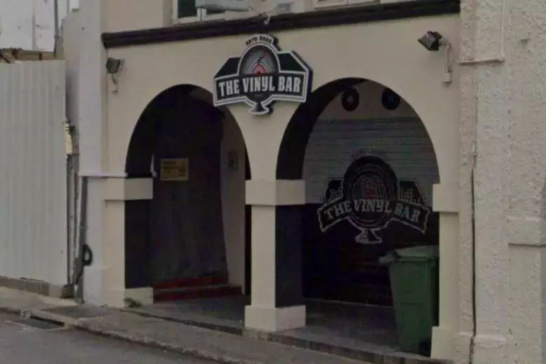 多图实拍!新加坡全岛人一起出门:乌节路、星耀樟宜、滨海湾爆满!奥密克戎确诊448例