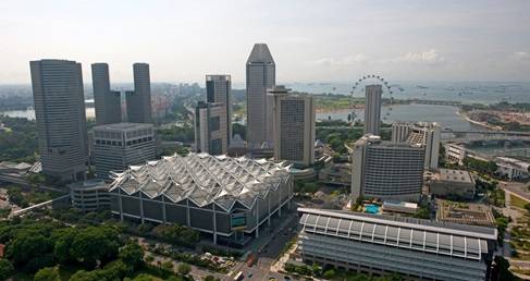 一路“开挂”的滨海湾:新加坡的上海滩