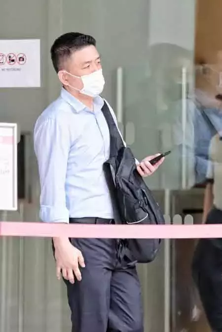 肅毒局深夜上門突擊 男子攻擊肅毒員 咬肋骨扯頭發