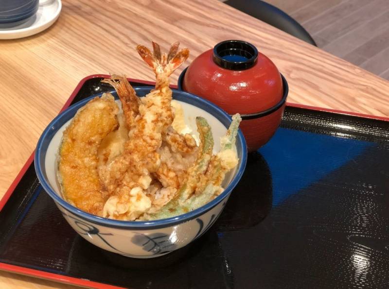 日本最大平价天妇罗连锁店Tempura Tendon Tenya开到新加坡啦！乌节路门店10月15日开门营业