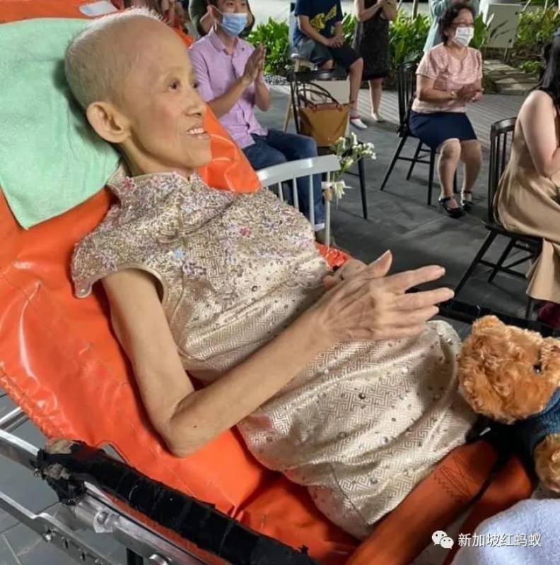 新加坡“救护车圆梦队”助癌末老母亲,实现见证儿子婚礼的临终心愿