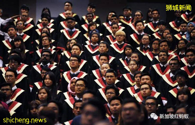 蠟燭兩頭燒,獅城中年轉業者和社會新鮮人工作難找!