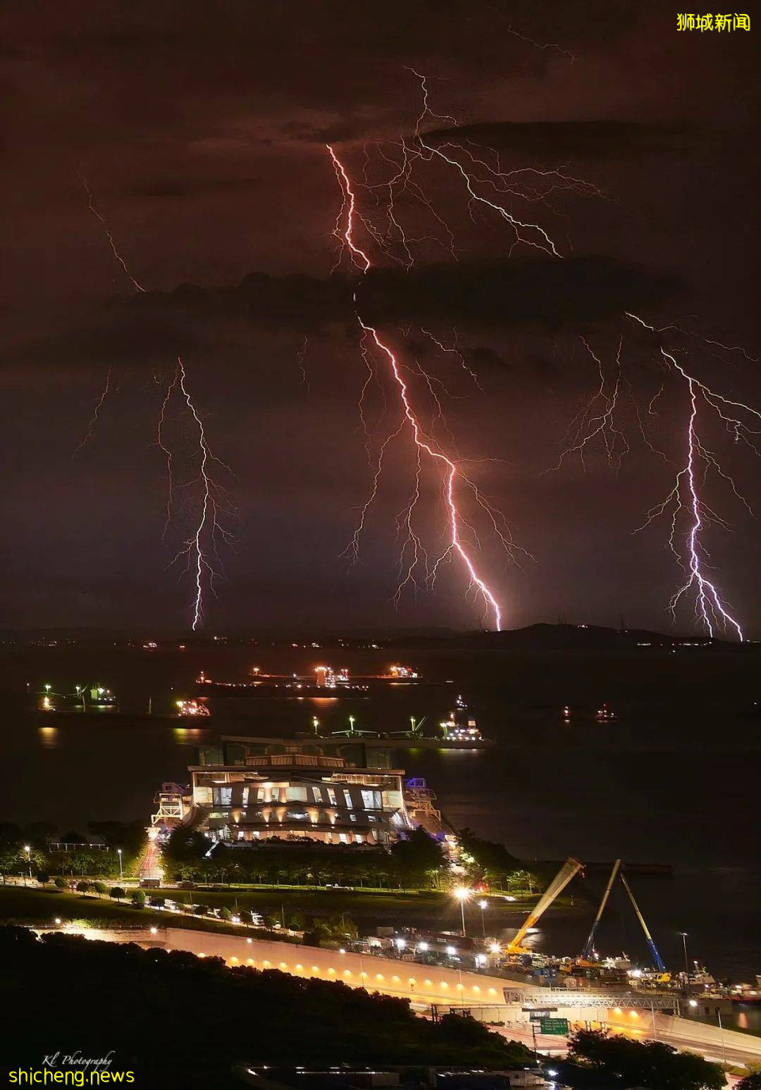 新加坡“遇襲”圖片遭瘋傳，驚現末日場景！魚尾獅斷頭、大樓被腰斬、市中心傾塌成廢墟