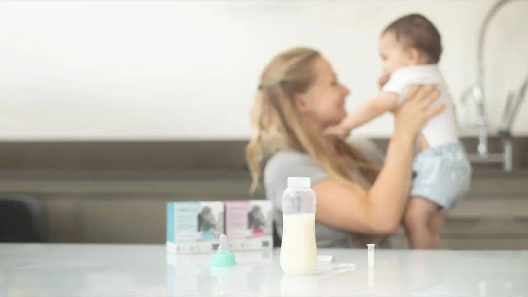 有人提議:新加坡女子強制服兵役,可以提高生育率