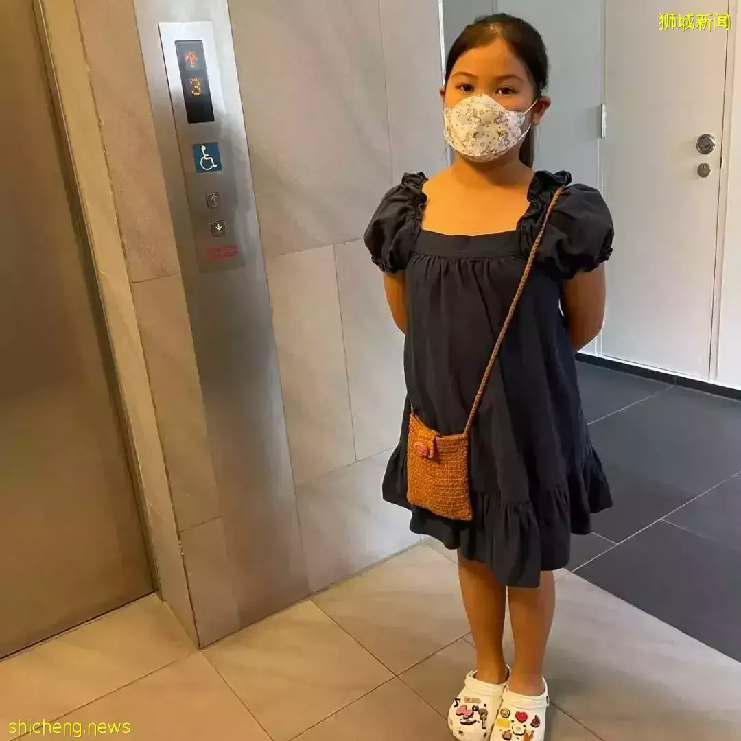 作爲新加坡小學裏的“班長”和“大隊長”，我家兩個女兒每天都要做什麽